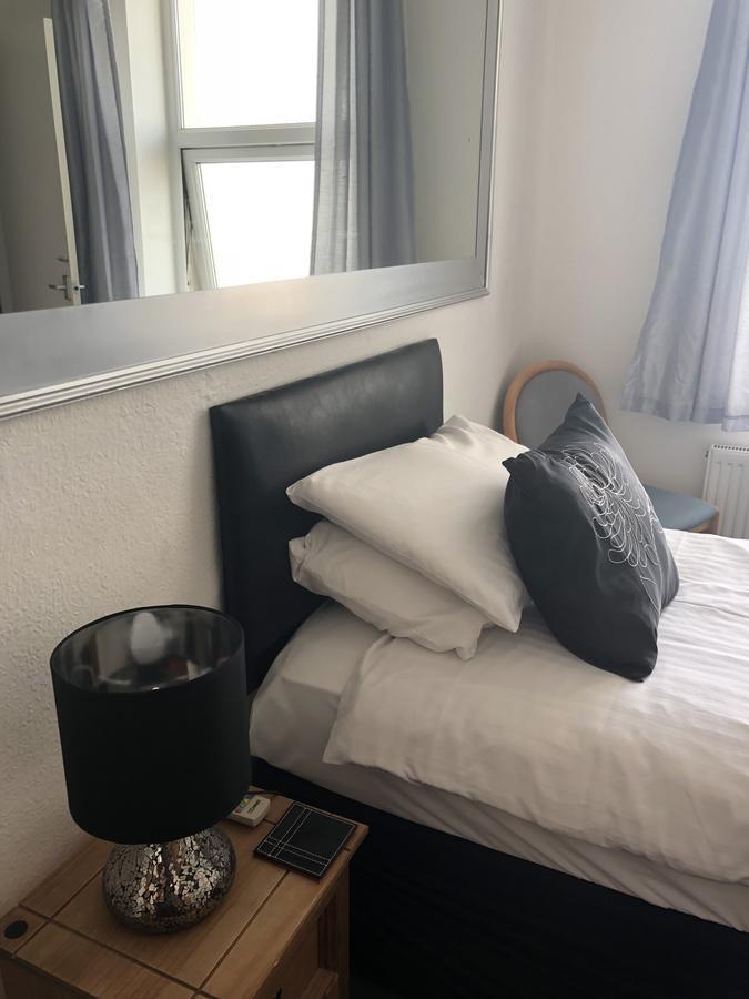 Edelweiss Guest House ดักลาส ภายนอก รูปภาพ